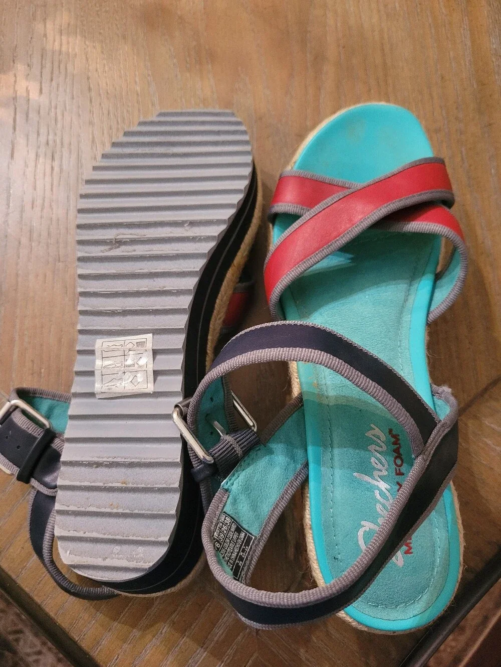 Sketchers Comfortable Memory Foam Ankle Straps Sandals Size 9!